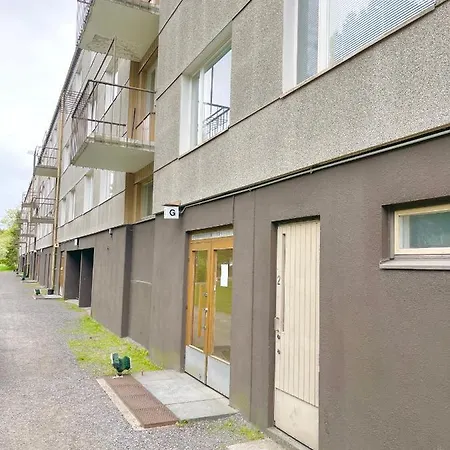 Woodpecker Avenue Family *